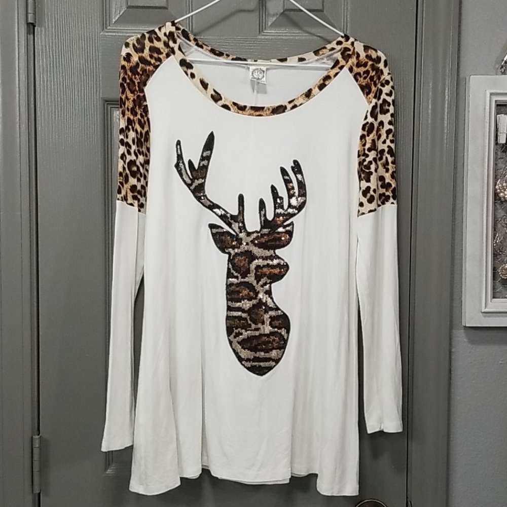 🍀Sequin Deer Blouse